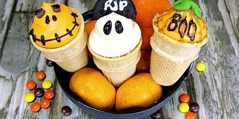 Baking with Kids: Halloween Ice Cream Cone Cupcakes