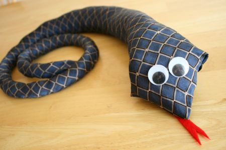 Craft a Snake Tie for Dad | Make and Takes